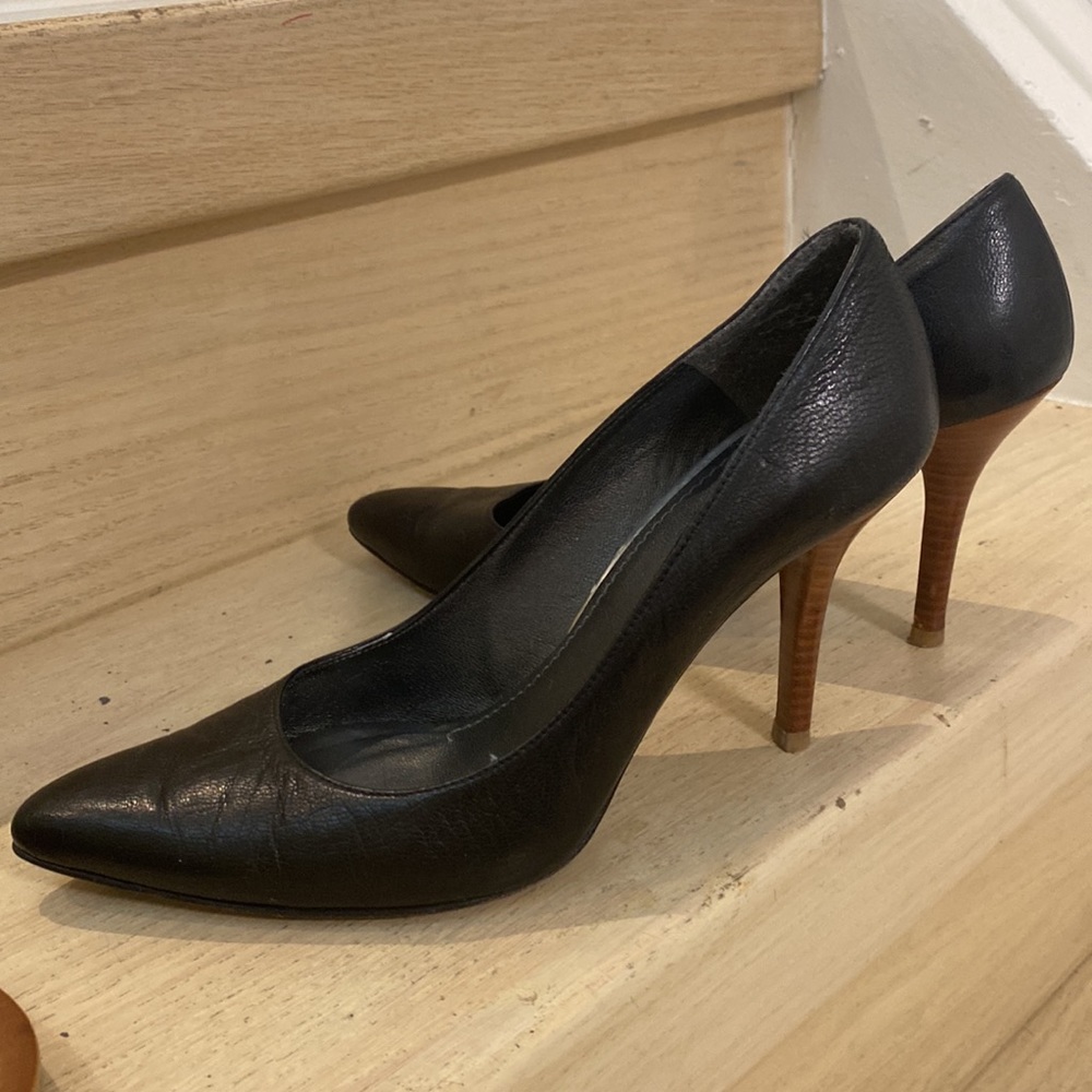 Stuart Weizmann pumps - Picture 3 of 4